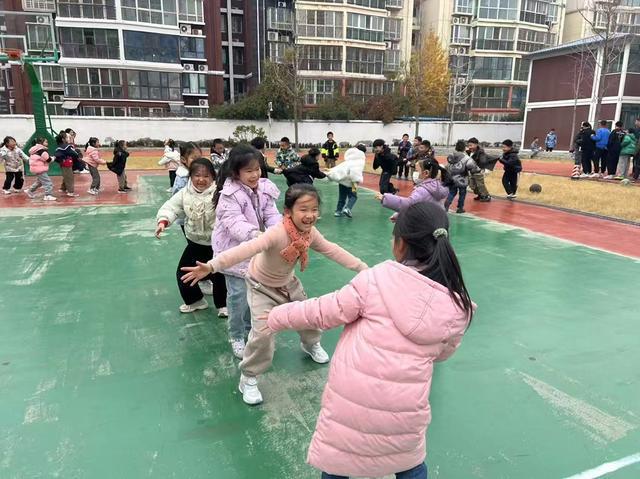 威客电竞郑州管城区外国语牧歌小学：以特色体育课程绘牧歌教育华章(图3)